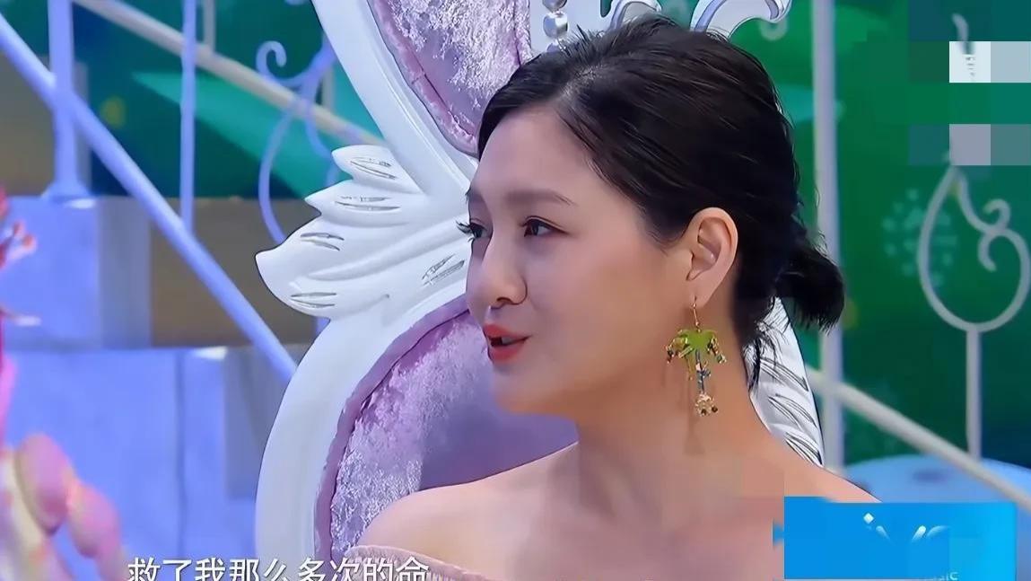 S妈说汪小菲骂她，有三个疑点证明她作假，张兰的话原来是真的