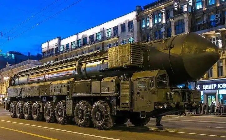 为什么俄罗斯不敢用核武器？



不夸张的说，俄罗斯宁愿投降，也不敢先用上核武器