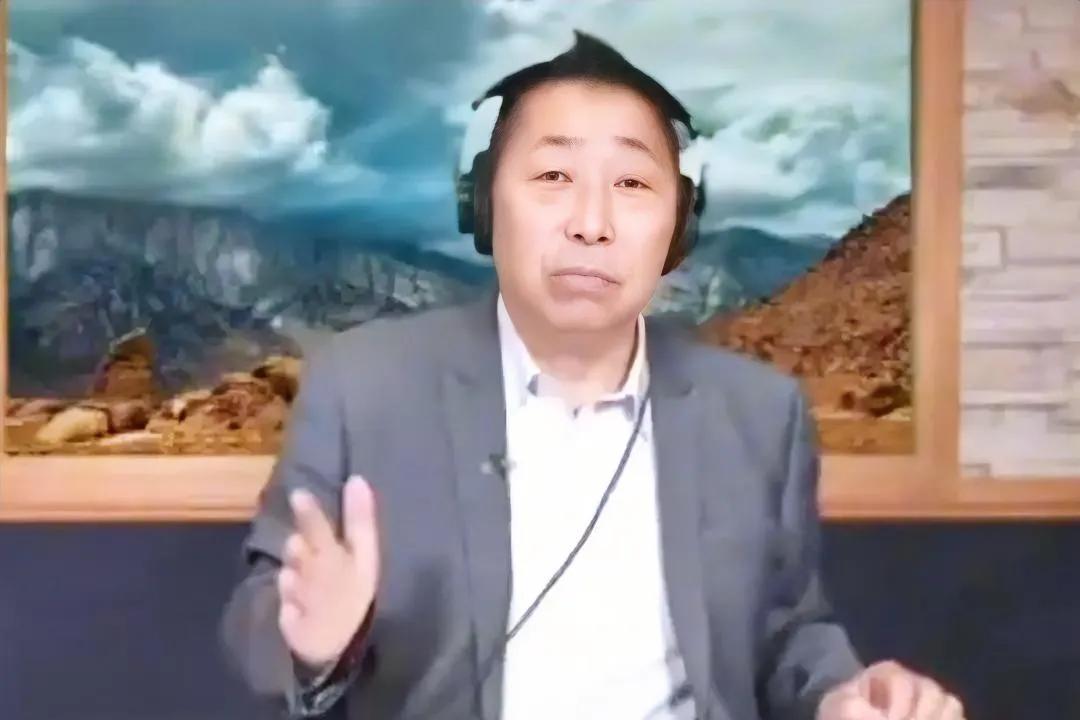 唐湘龙喊话岛内民众，要勇敢大声的说出我是中国人，追求国家的完全统一，是我们两岸中