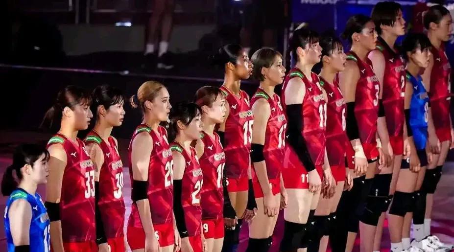 为什么日本当打之年的国家队主力能在欧洲职业俱乐部打球，我们的球员只有快退役了才能
