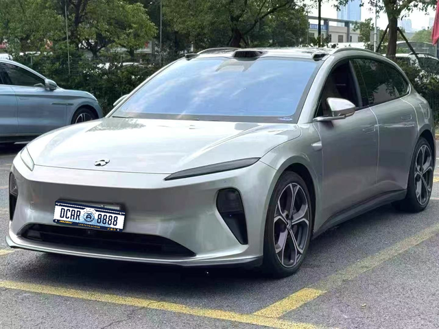 简单聊聊使用下来的落差感
晴天，趁现在夜深人静，我来聊聊我开蔚来ET5T这段时间