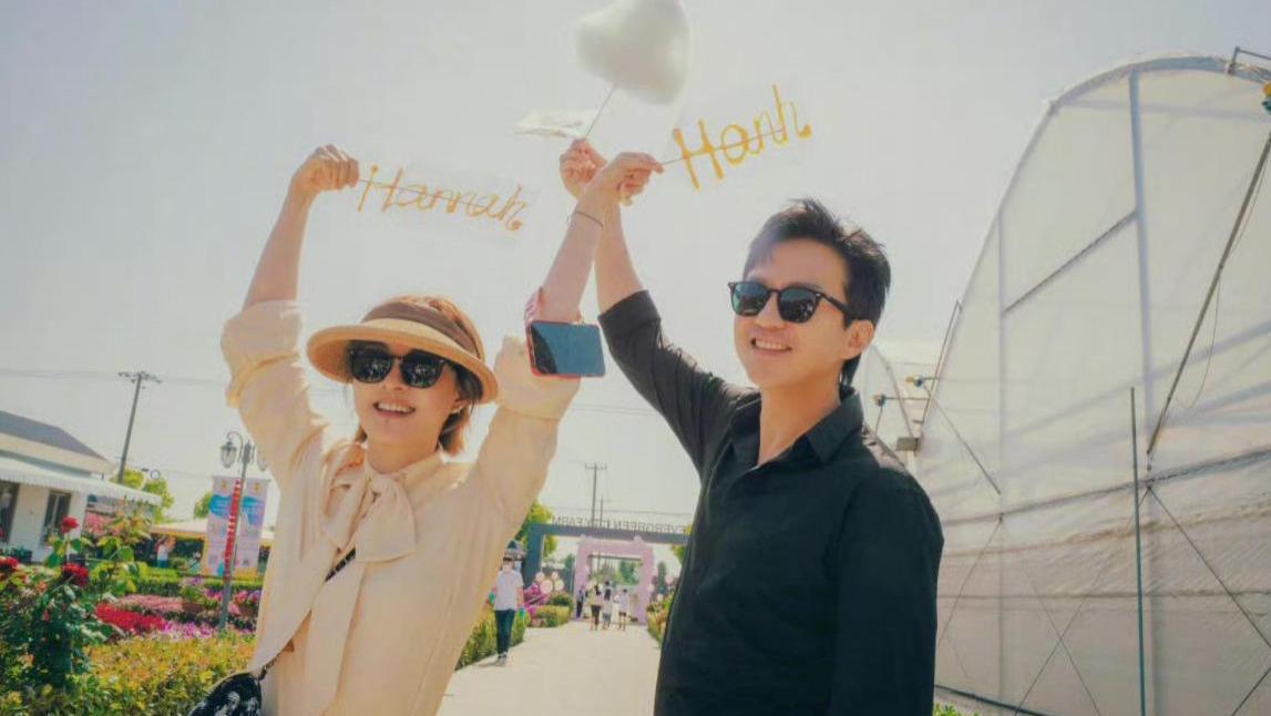 邓超孙俪一家F1观赛，10岁小花戴耳钉墨镜超会打扮，兄妹都好惹眼