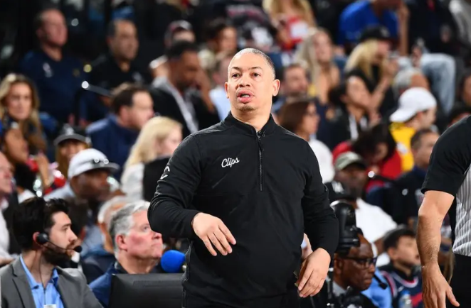 泰伦-卢：2比2打平我们不会屈服，去到丹佛感觉能击败掘金

今日NBA季后赛G4