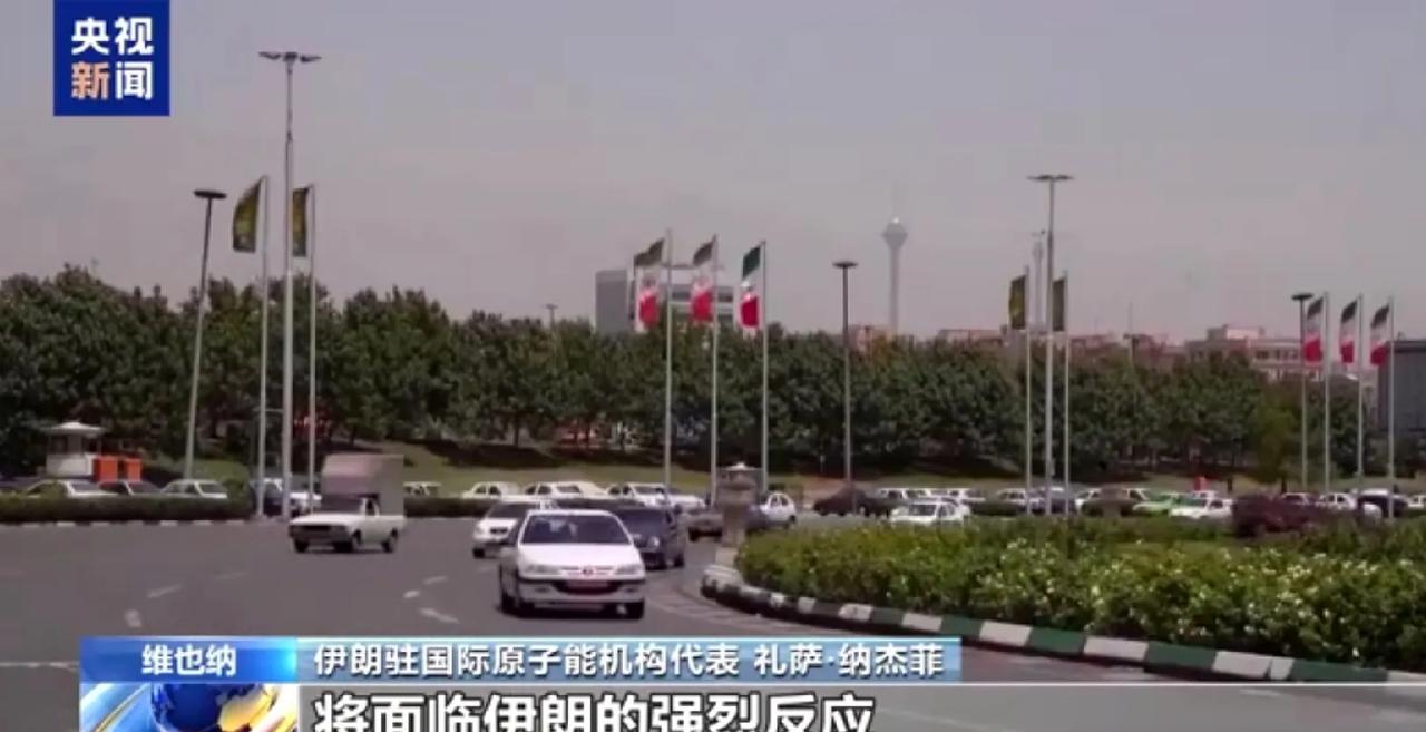 再不签协议就放狗咬你
容我再想想
想什么想，都没牌了
还有牌，我掌握了你家狗的秘