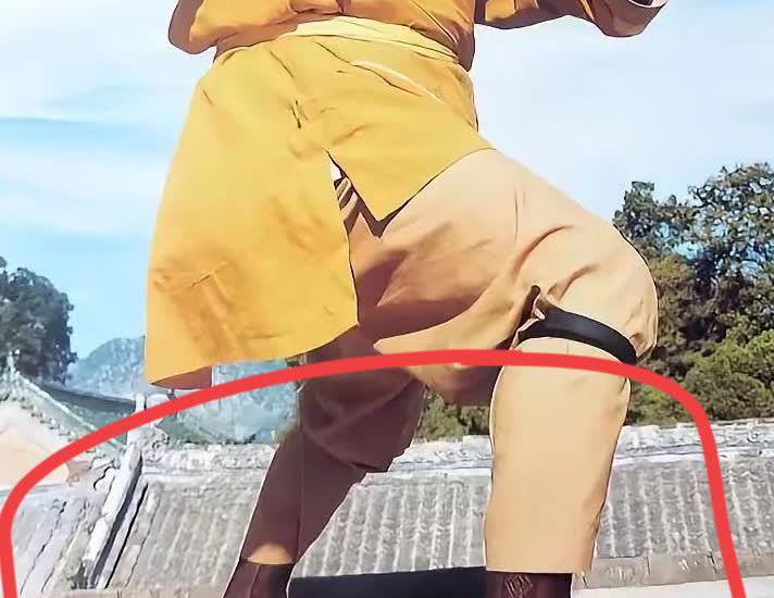 李湘又上热搜了！
这次不是因为她女儿，
也不是有了新欢，而是早年间采访释永信