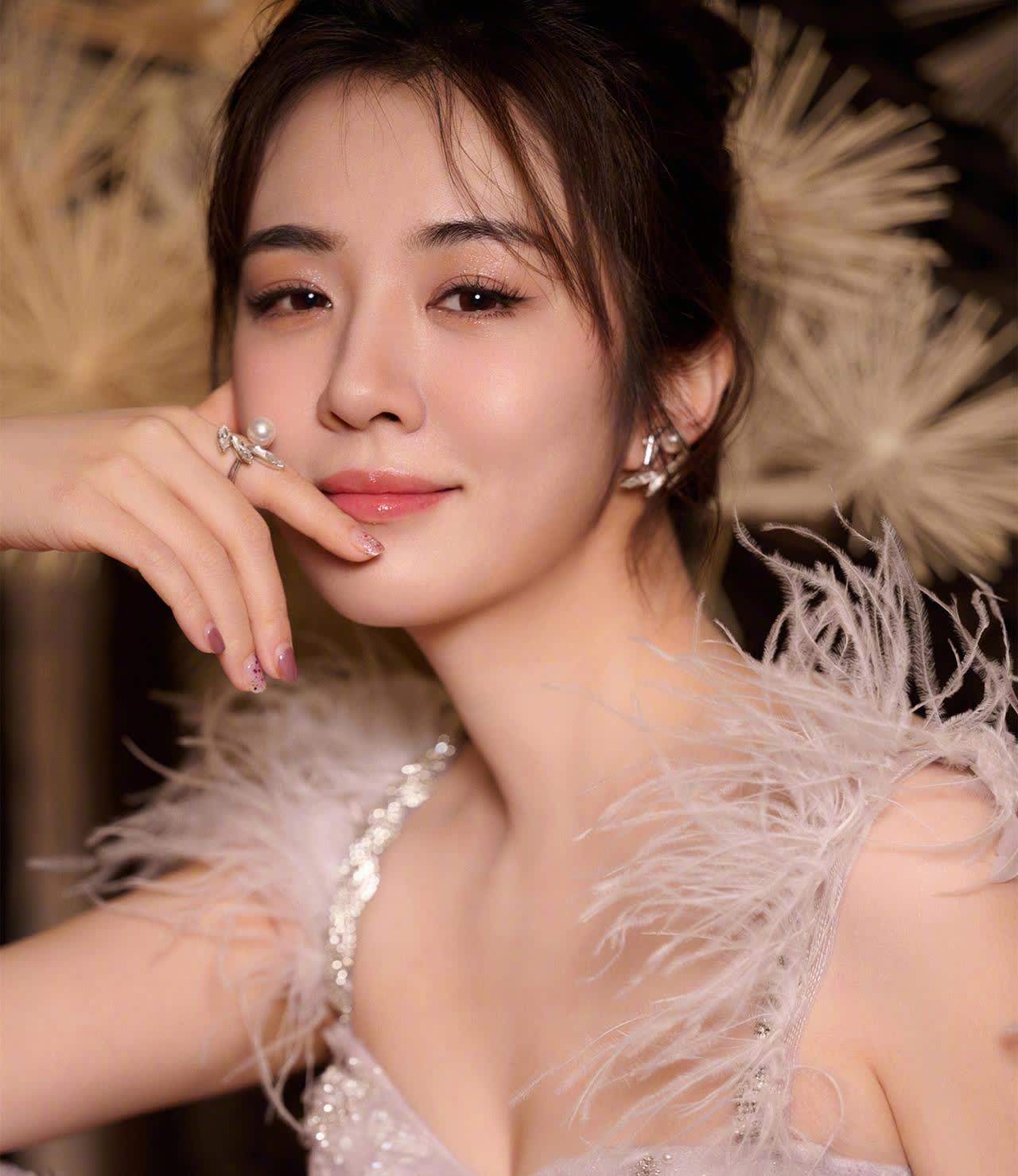 求婚两个月，王晓晨不再隐忍！出手便给俞灏明出了一口“窝囊气”