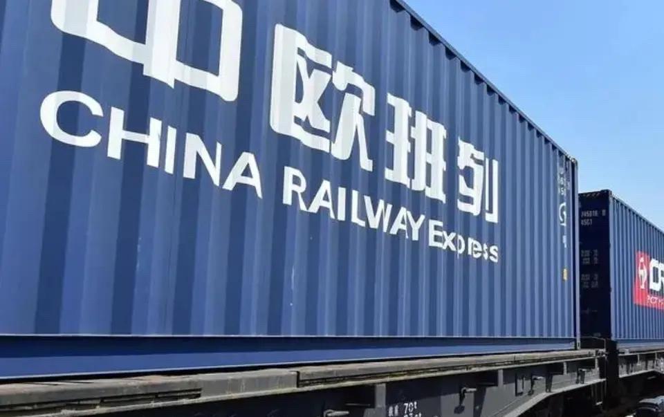 波兰阻挡中欧班列的图谋失算了，这个国家谈好了又变卦，已经失去了国家信用。
现在中