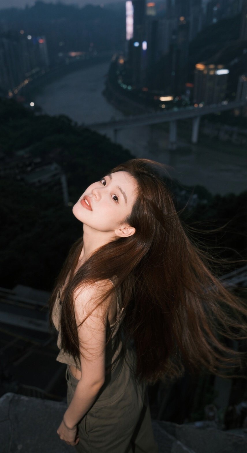 高颜值小姐姐，晚风轻诉暧昧