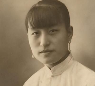 [太阳]1971年，84岁的蒋介石收到了前妻陈洁如的遗书，书信中寥寥数语，道尽了