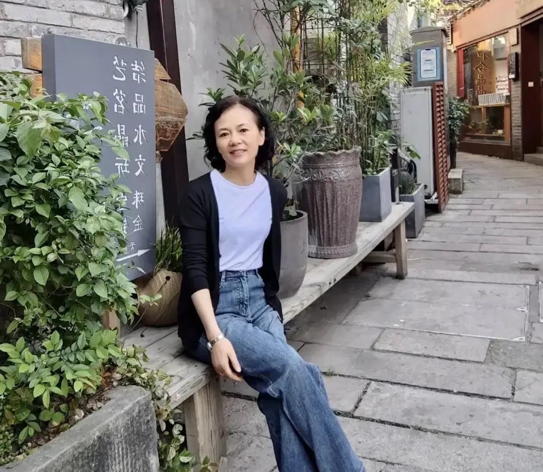40岁才生娃的我，
能不能在孩子上大学时保持这个状态，
真怕到时都没法儿送孩子报
