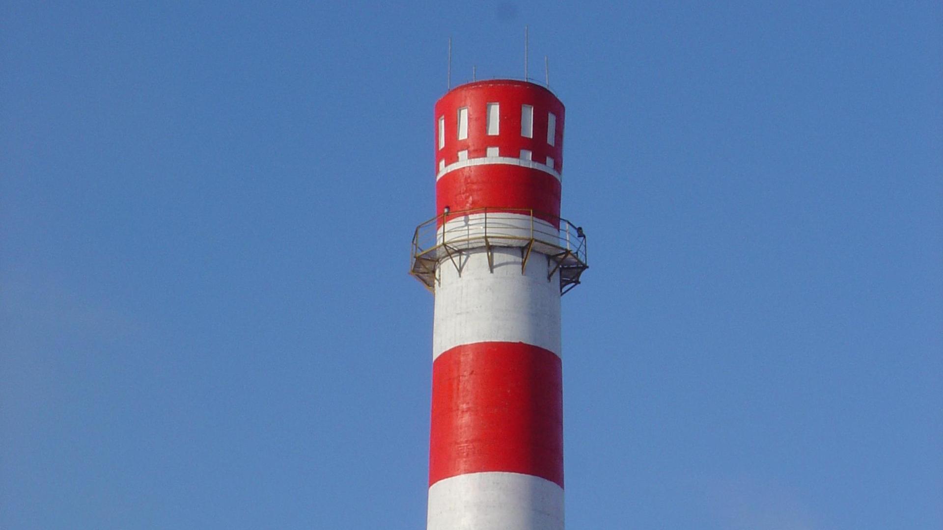 锅炉烟囱刷航标项目顺利竣工 筑牢低空安全警示屏障