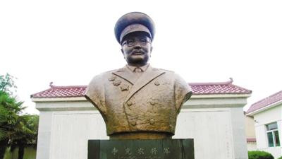 中共特工之王李克农不仅搜集情报还策划过暗杀行动却遭到康生陷害