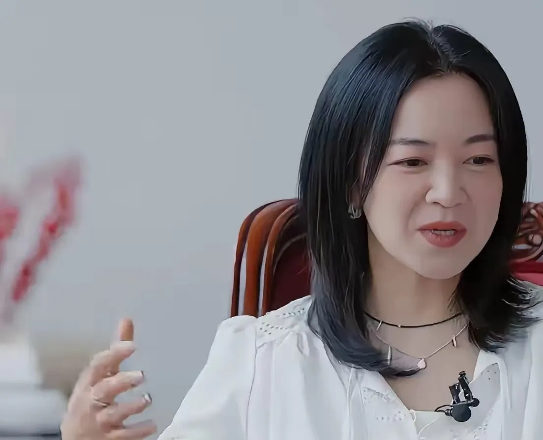 阿雅未参加大S葬礼引热议











什么？阿雅竟然没去大S的葬礼？网