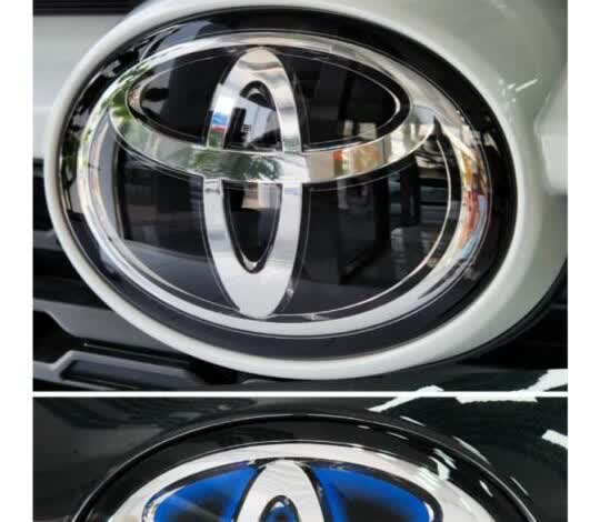 俩标有什么不一样吗？
看了半天这两个标颜色不一样。有什么区别吗？为什么之前很多