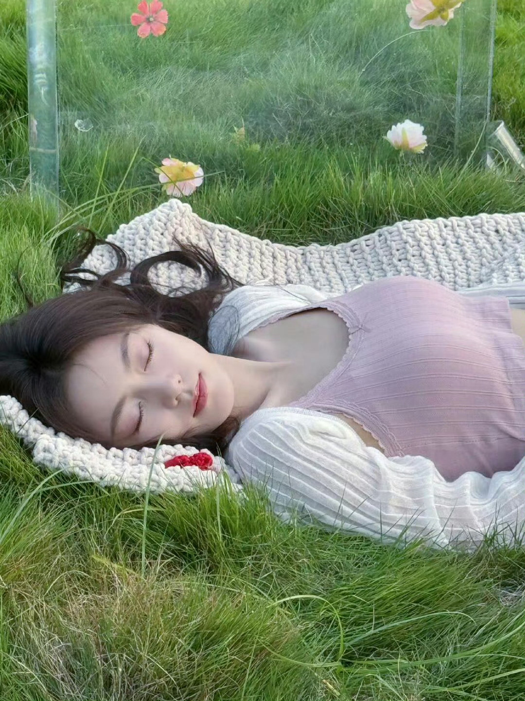 赵今麦虽然看起来还有点娃娃脸，但是这身材，女人味十足！