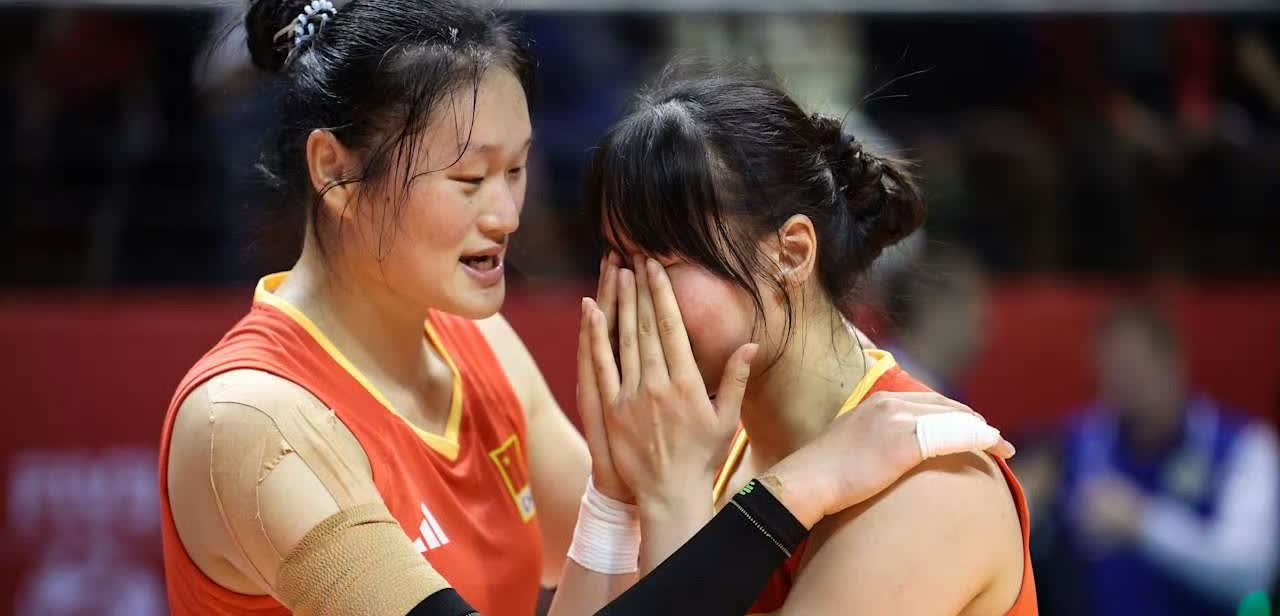 中国女排队员们哭得梨花带雨的[流泪][流泪][流泪]u21女排刚刚在第五名争夺中
