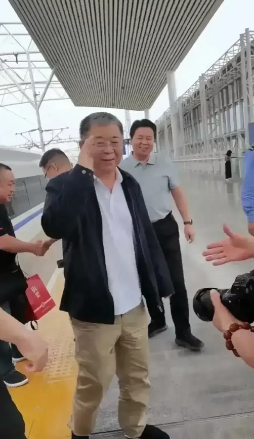 2025刘笑为了王天一，专门拜访李来群？禁赛三年就可以了，不要一棍子打死！

对