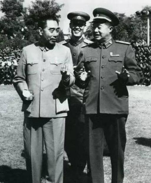 人民的好总理！                  向为中华民族伟大复兴奋    