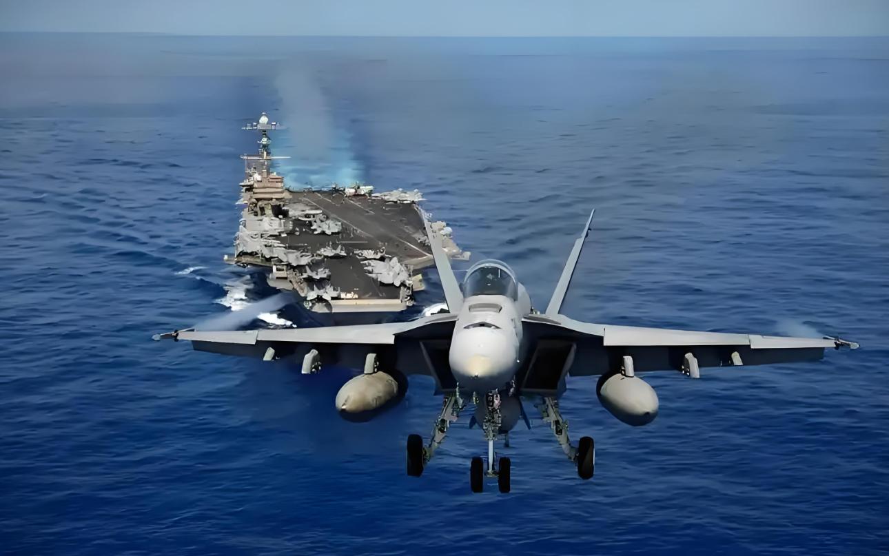 众所周知，在红海的美军航母，是防不住胡塞武装空袭的，这也成为了世界军事史上的一个