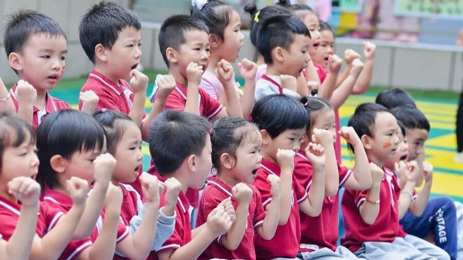 长沙市高新区万婴麓山润城幼儿园：双节同庆，童心向国