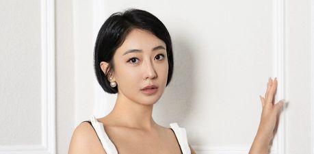 天呐！女演员姜尘官宣结婚，背后那些事儿太绝了
家人们呐，今天娱乐圈又爆出一个超级
