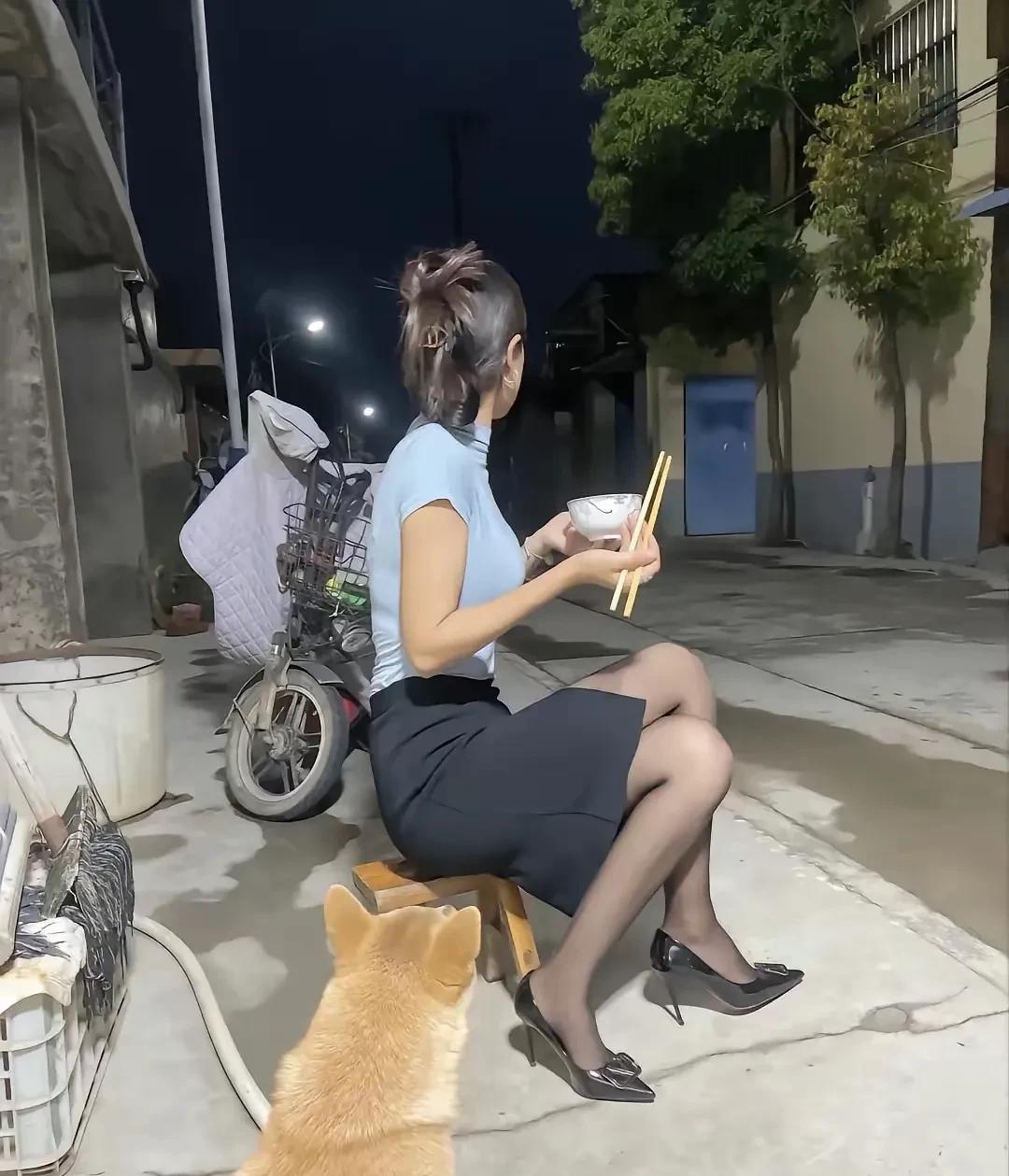 网友：老婆生气不回家吃饭了，怎么才能哄回家？