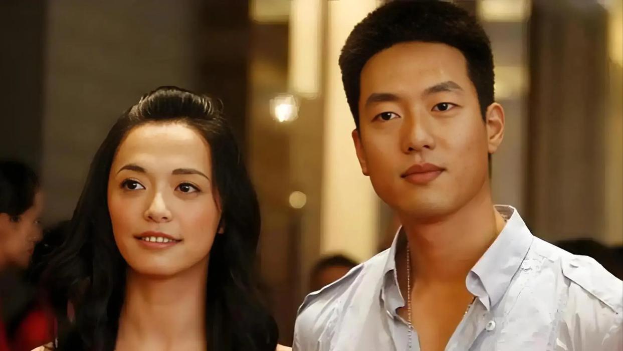 离婚14年，姚晨凌潇肃境况迥然，一个身家过亿一个“活”在表情包里
