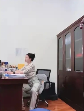 在体制内这样穿，不会被领导说吗？