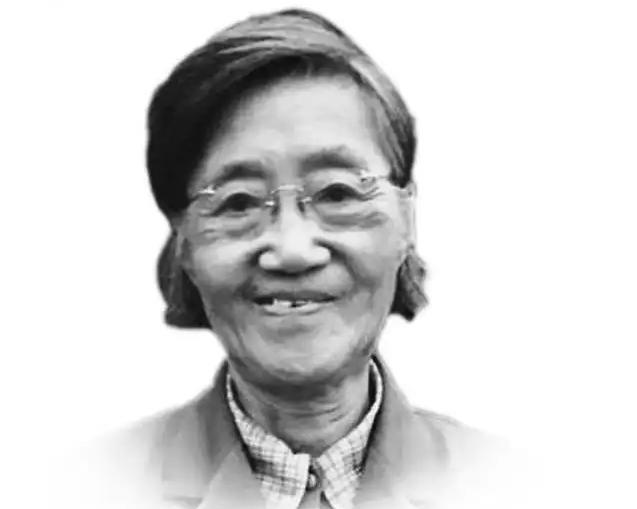 1956年，北大才女王承书一家登船回国，被美国工作人员要求开箱子、脱下衣服。没想