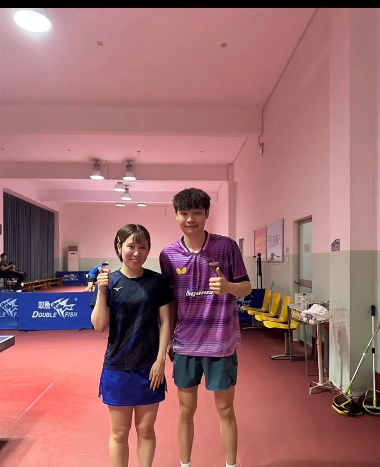 平野已经到位了！莎姐还在还债吧[捂脸]
毕竟好多商务都排着长长的队伍等着拍照呢！