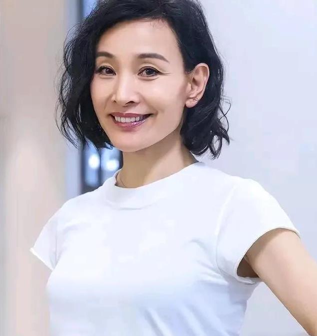 万万没想到，陈冲才是一位优秀的演艺圈明星！
陈冲的消息，在春节过后，引来众多网友