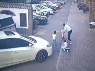 如此品性，如此带孩子，估计早晚会后悔，与人方便，与己方便，与人有路，与己有退，这
