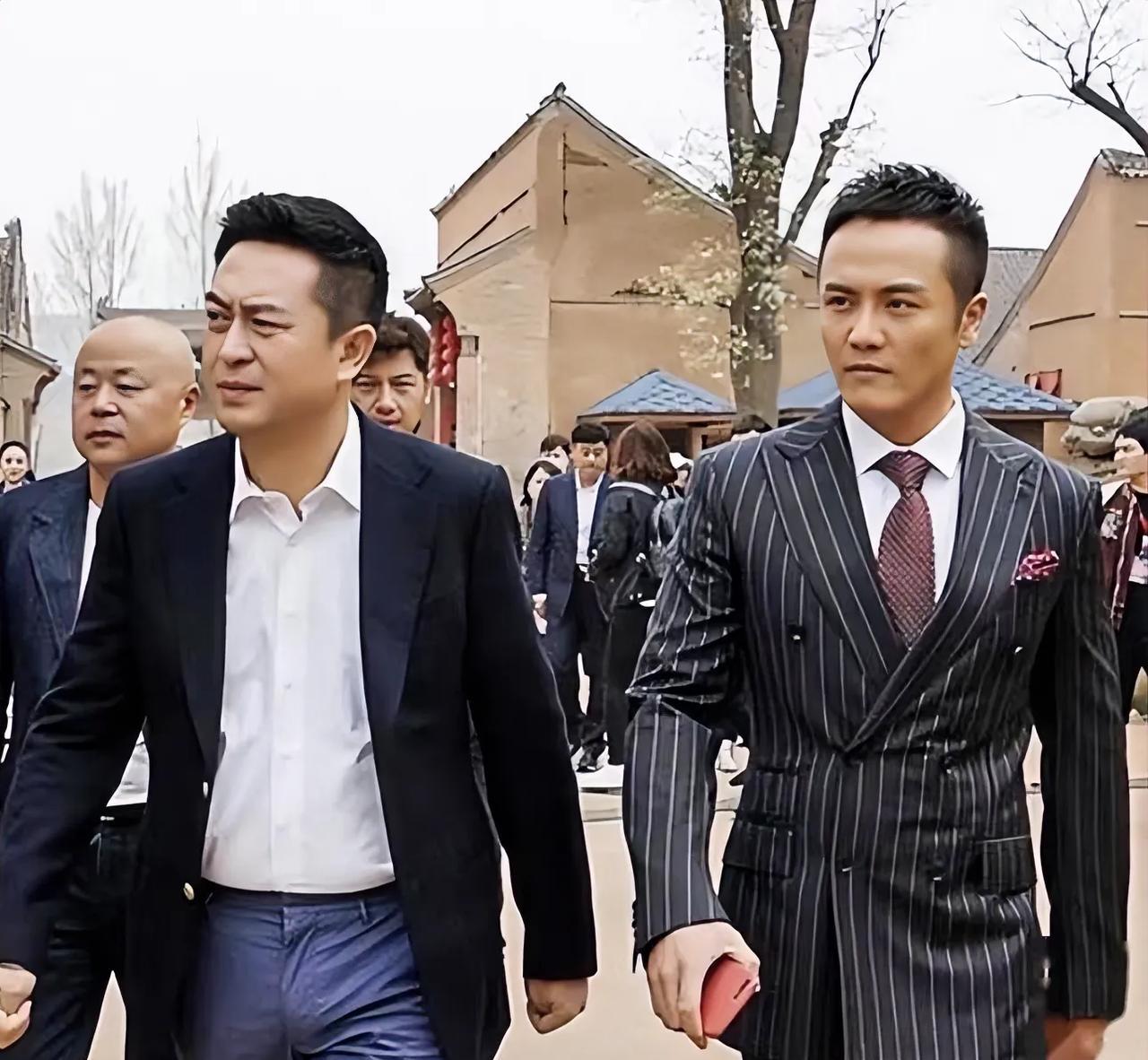 演员姬他说，我的走红离不开表哥张嘉译，但没有演技我也“扶”不起来，虽然我是科班出