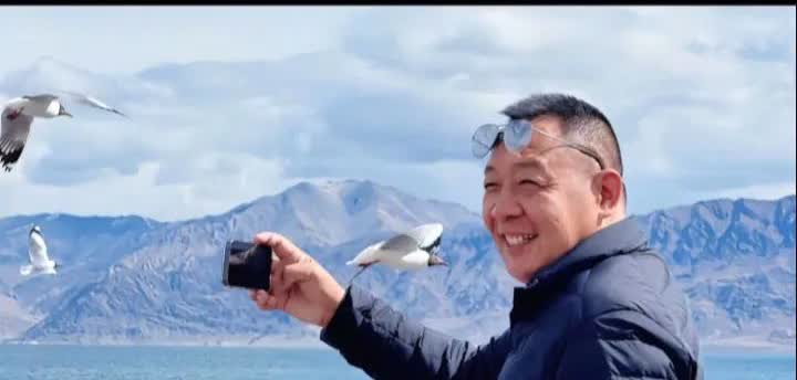 东来大哥到底还是高估了自己的影响力
柴某某的事情让他误判了网友对他的同情心
