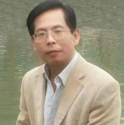 投降派被撸了！在中美贸易战关键时刻，社科院研究员贺滨竟公开质疑国家反制措施，说我