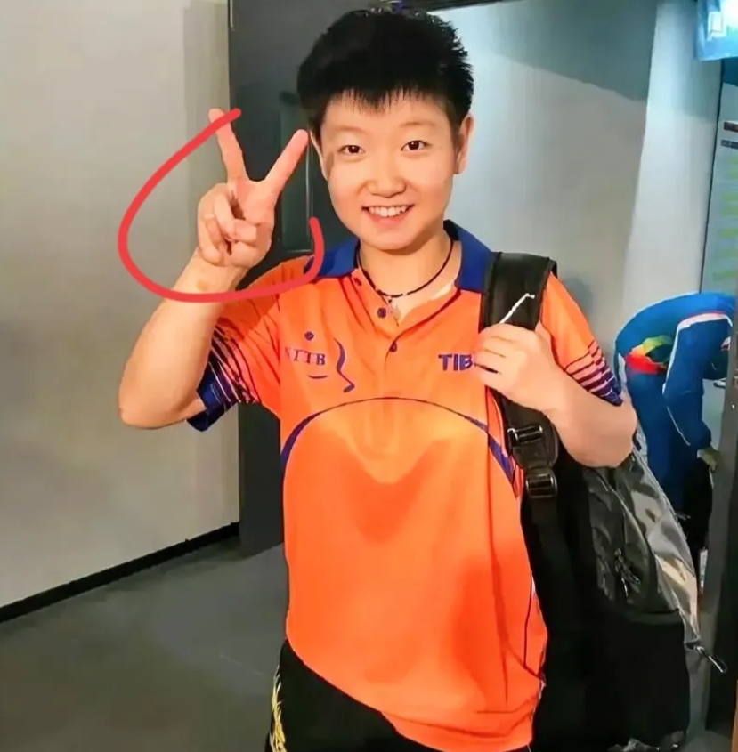 大家不要羡慕孙颖莎了，
因为我们永远不可能成为她！
仅仅这一个条件，我们就无法达