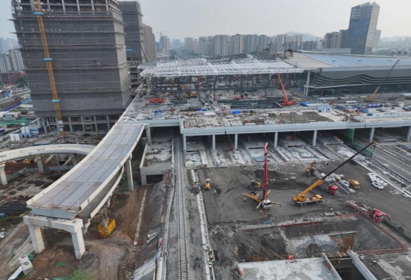 一片繁忙！[小鼓掌]
事关合肥新西站建设！[灵光一闪]
市民实拍：合肥新西站真的