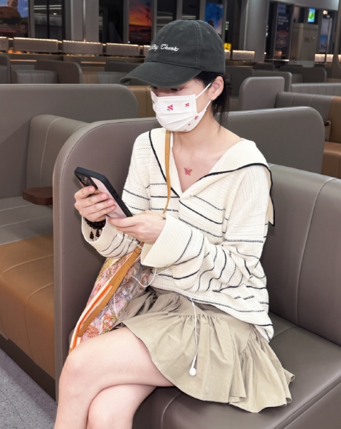 任敏又进组新电影了，好漫画少女的私服搭配！