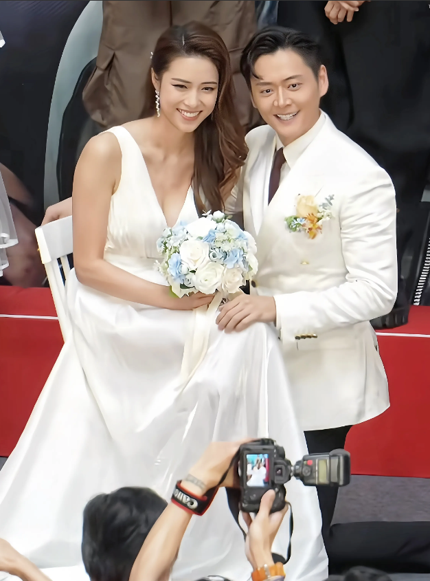 张振朗刘颖镞同台亮相新片宣传活动,剧中两人扮演情侣，多少人看过?