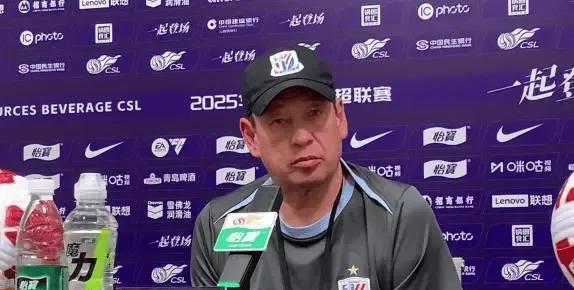 领头羊上海申花4:4战平升班马云南玉昆，这场比赛的结果和过程令很多球迷感到吃惊和