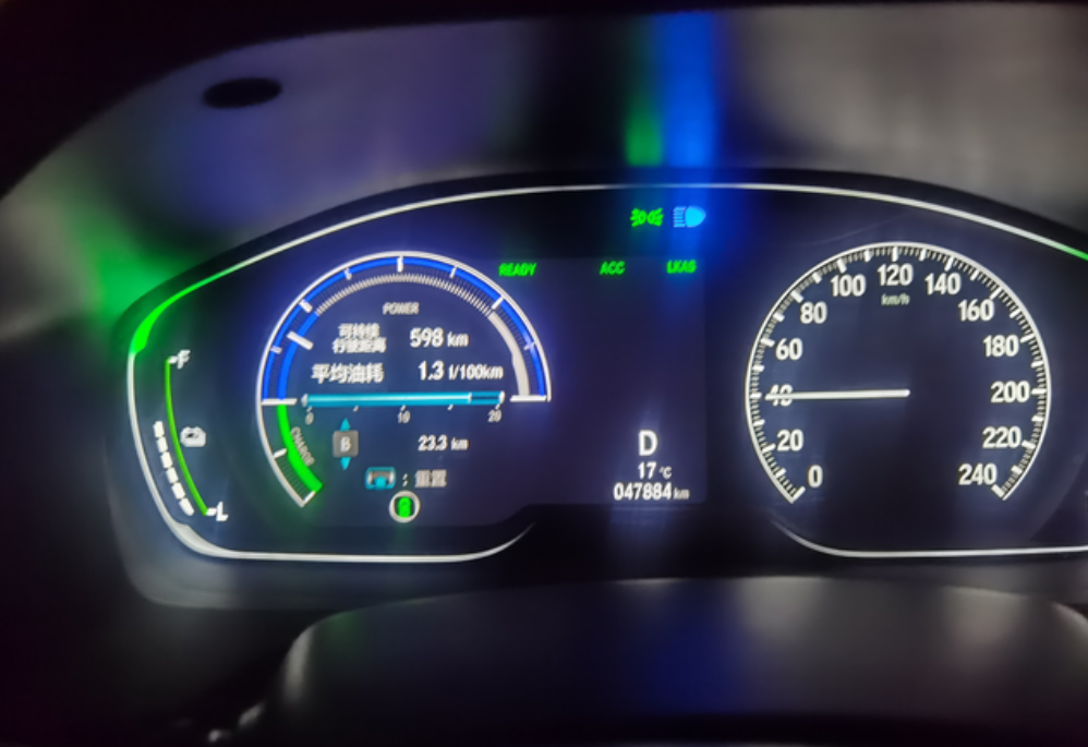 破纪录了，十代混动雅阁，跑100公里，油耗感人3.4L
