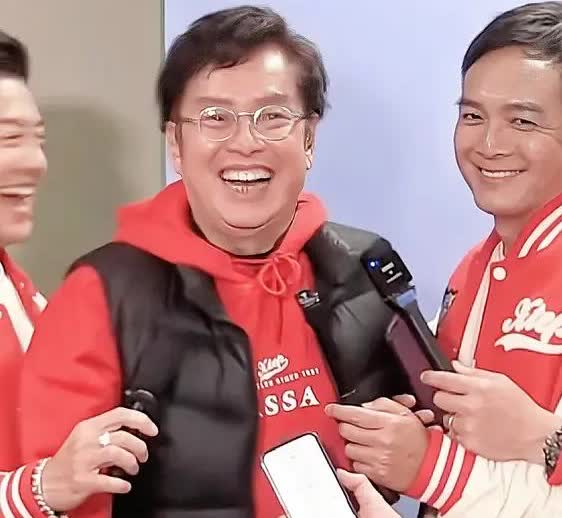 谭咏麟75岁亮相专访，气质状态依旧魅力无限！

谭咏麟最新专访活动，75岁的