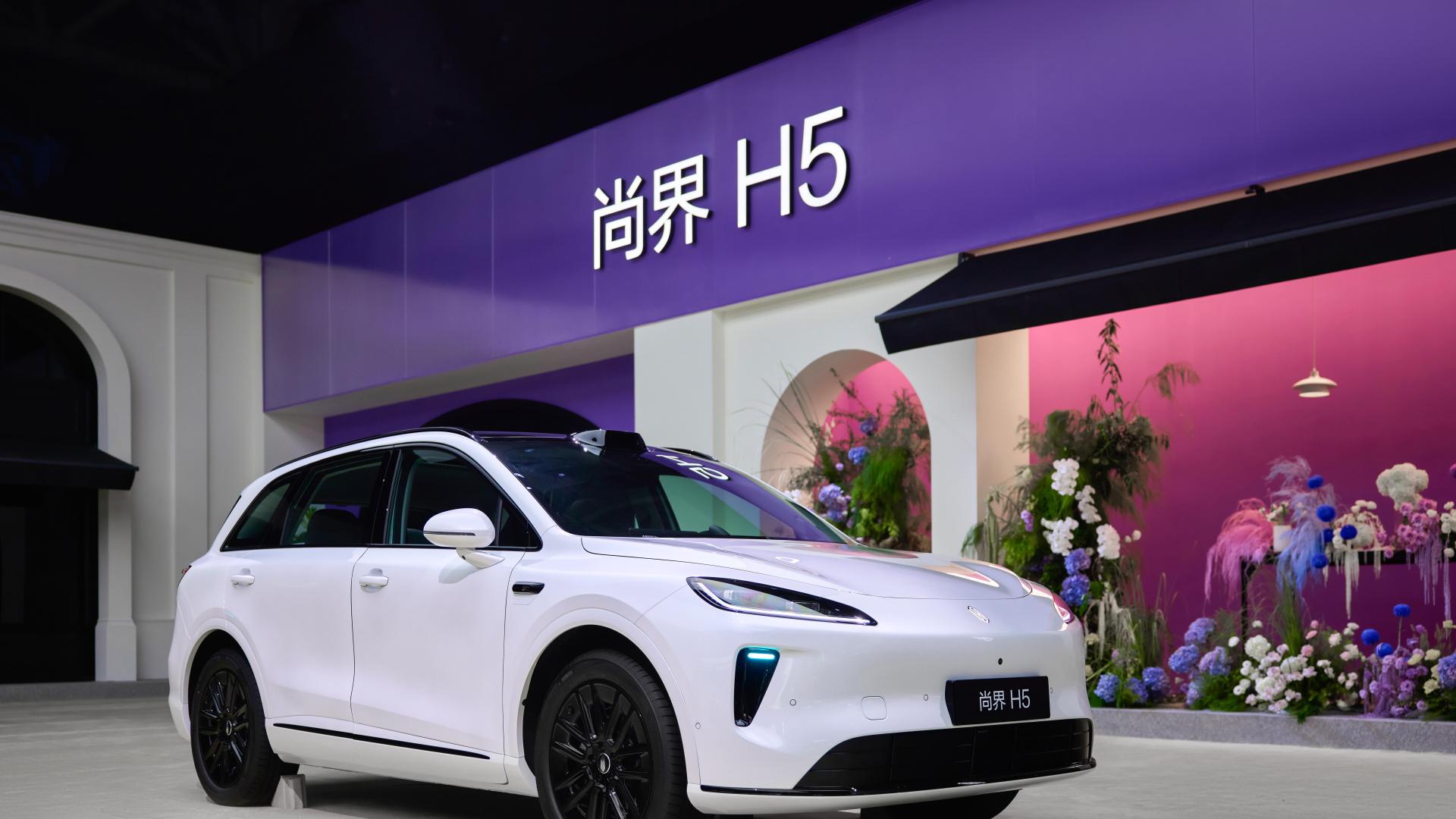 上市即封神！2025这波新车把“等等党”全逼下单了？