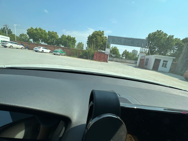 大家的十一代思域都存在什么质量问题
前档内与中控台衔接处泡沫条开胶脱落，我想问问