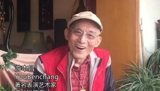 游本昌老师53岁时出演了《济公》，一夜成名，本可以功成名就，但他却选择剃度出家，