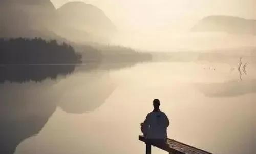 注意别人的的观点，引起别人的渴望
在这个充满掠夺、自私自利的世界，总不能时常操纵