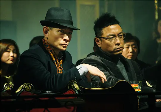    《毒战》一开场就给了我很大惊喜，惊喜在于从一开始的车祸，就勾勒出一种残酷写