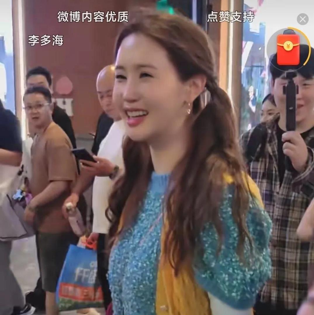 李多海回应生育计划：尊重自我与爱意的平衡之道
近日，#李多海回应生孩子#的话题迅