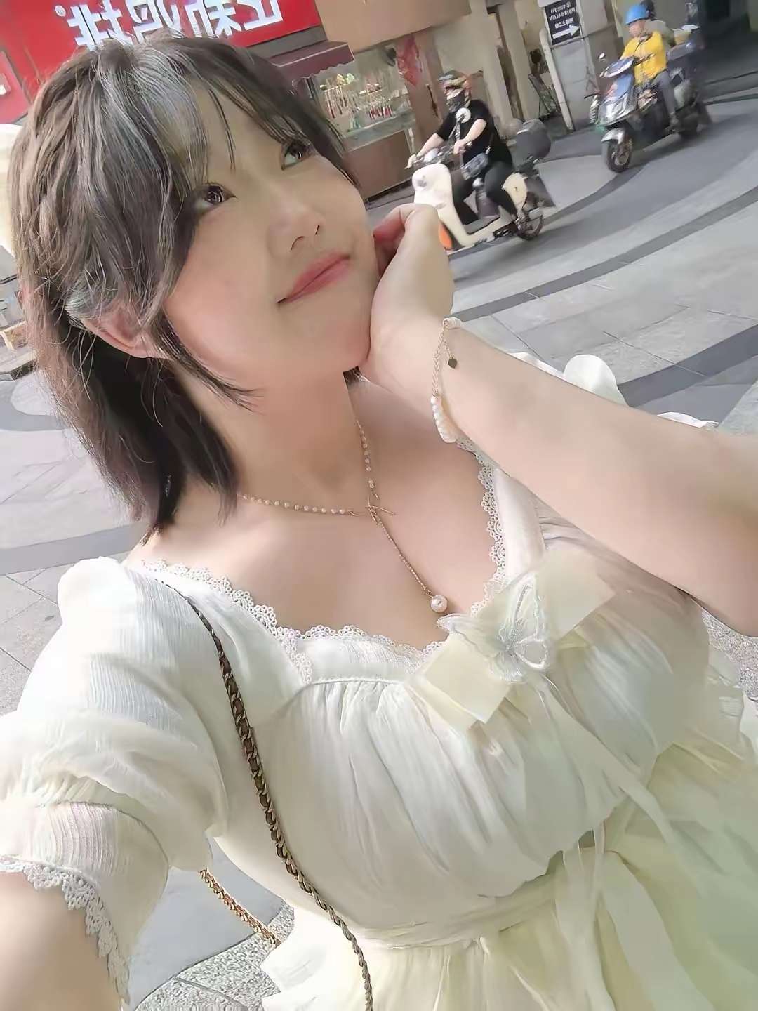 有人会喜欢我这种胖嘟嘟的女孩子吗