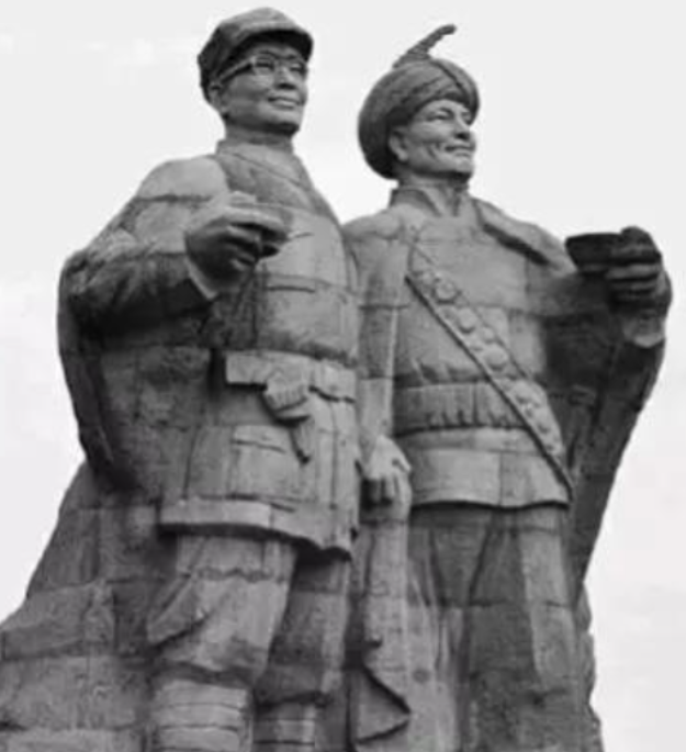 1935年，小叶丹与刘伯承歃血为盟，帮助红军强渡大渡河，可他却遭到了国民党的报复